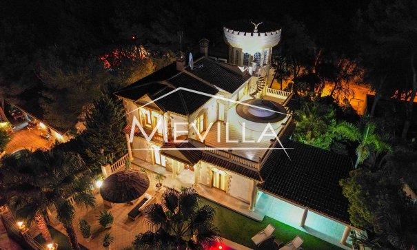 Salg (Resales) - Villa - Orihuela Costa - Campoamor