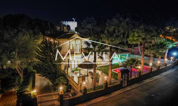 Salg (Resales) - Villa - Orihuela Costa - Campoamor