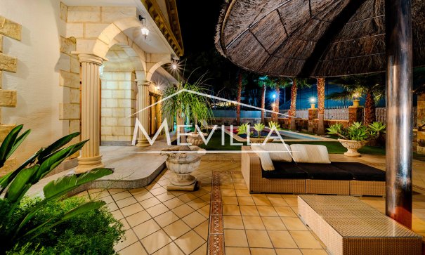 Salg (Resales) - Villa - Orihuela Costa - Campoamor