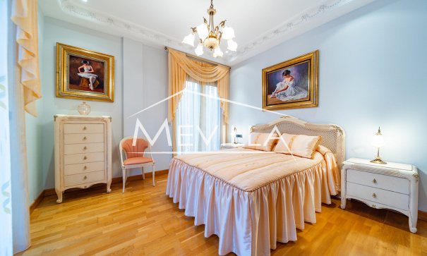 Salg (Resales) - Villa - Orihuela Costa - Campoamor