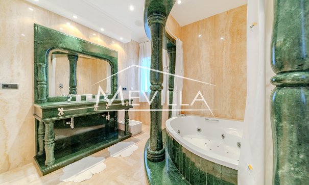 Salg (Resales) - Villa - Orihuela Costa - Campoamor