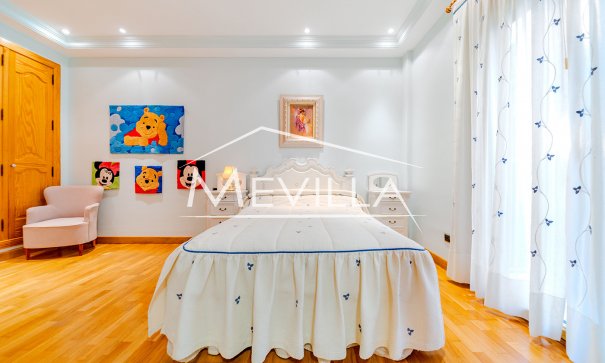 Salg (Resales) - Villa - Orihuela Costa - Campoamor