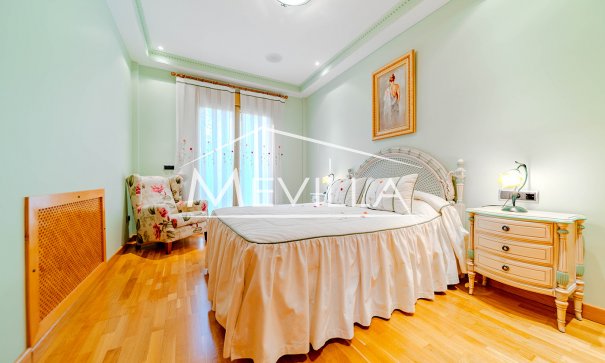 Salg (Resales) - Villa - Orihuela Costa - Campoamor