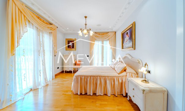 Salg (Resales) - Villa - Orihuela Costa - Campoamor