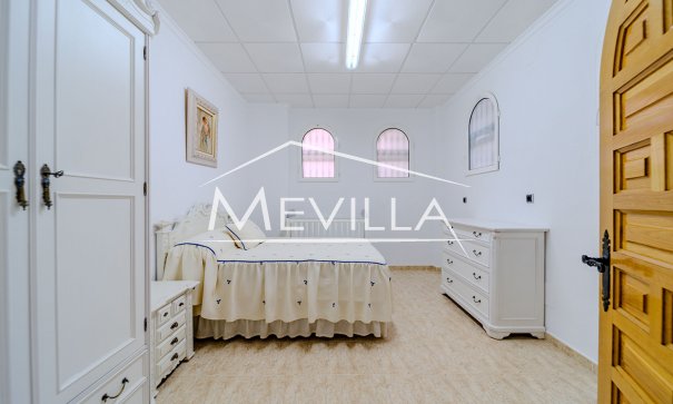 Salg (Resales) - Villa - Orihuela Costa - Campoamor