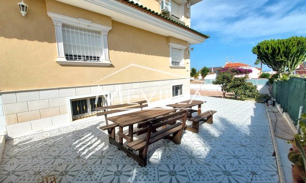 Wederverkoop - Villa - Torrevieja - Los Balcones