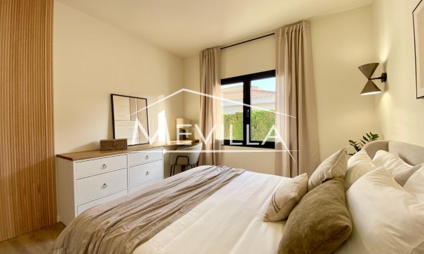 Reventas - Chalet / Villa - Orihuela Costa - Cabo Roig