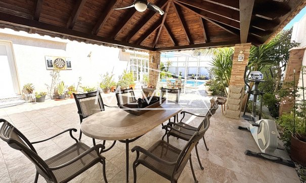 Wederverkoop - Villa - Orihuela Costa - Playa Flamenca