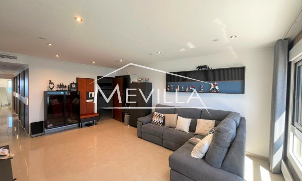 Перепродажа - Плоский / Апартаменты - La Manga