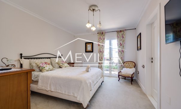 Frontlinjen - Villa - Orihuela Costa - Cabo Roig