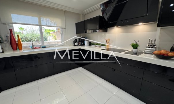 Wederverkoop - Villa - Orihuela
