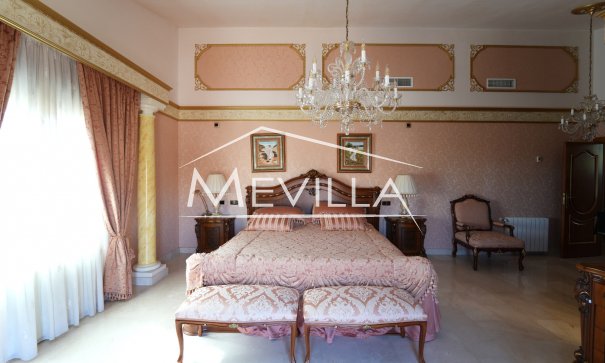 Salg (Resales) - Villa - Orihuela Costa - Campoamor