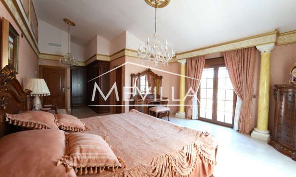 Salg (Resales) - Villa - Orihuela Costa - Campoamor