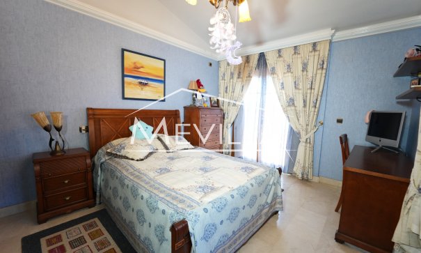 Salg (Resales) - Villa - Orihuela Costa - Campoamor