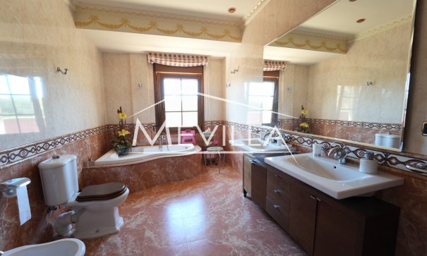 Salg (Resales) - Villa - Orihuela Costa - Campoamor