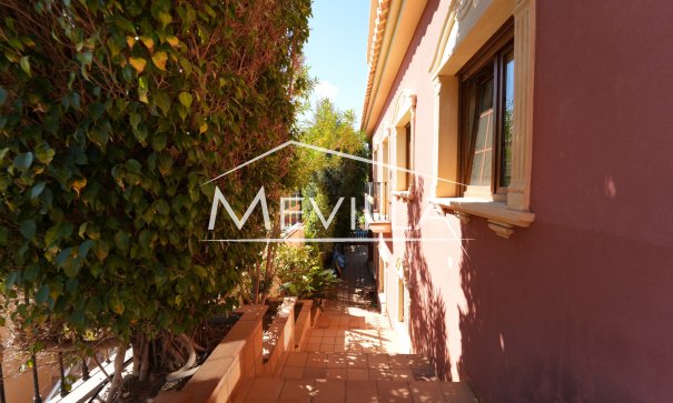 Salg (Resales) - Villa - Orihuela Costa - Campoamor