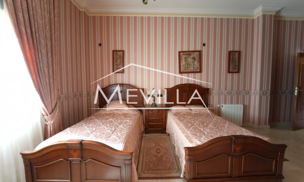Salg (Resales) - Villa - Orihuela Costa - Campoamor