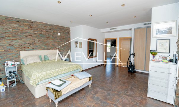 Resales - Villa - Orihuela