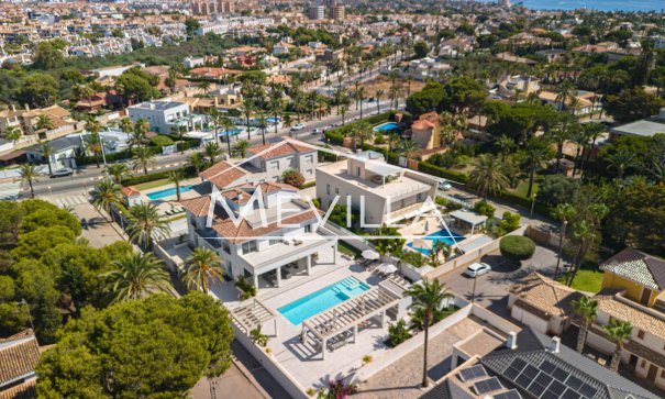 Salg (Resales) - Villa - Orihuela Costa - Cabo Roig