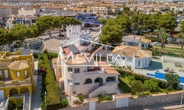 Verkäufe - Villa - Orihuela Costa - La Zenia