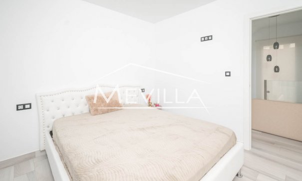 Reventas - Chalet / Villa - Orihuela Costa - Lomas de Cabo Roig