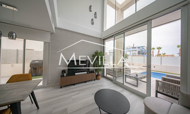 Reventas - Chalet / Villa - Orihuela Costa - Lomas de Cabo Roig