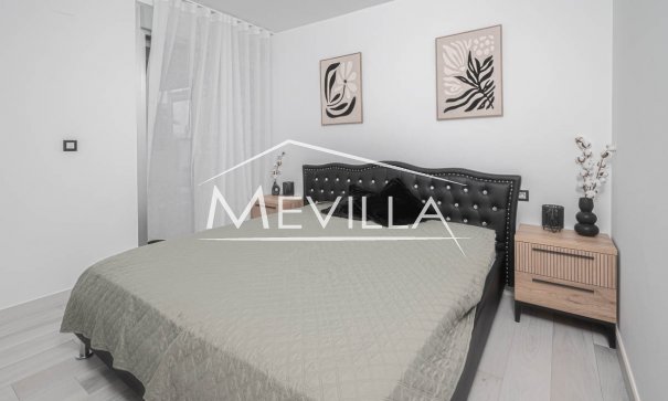 Reventas - Chalet / Villa - Orihuela Costa - Lomas de Cabo Roig