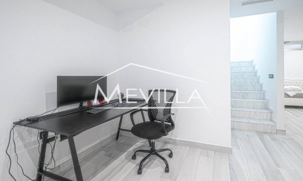 Reventas - Chalet / Villa - Orihuela Costa - Lomas de Cabo Roig