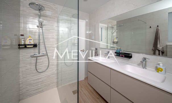 Reventes - Villa - Orihuela Costa - La Zenia