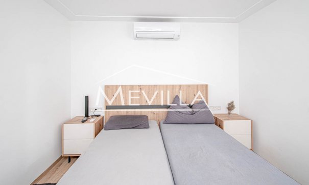 Reventes - Villa - Orihuela Costa - La Zenia
