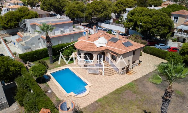 Reventes - Villa - Orihuela Costa - La Zenia